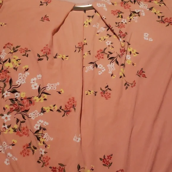 Liz‎ Claiborne Coral Top - Picture 3 of 3